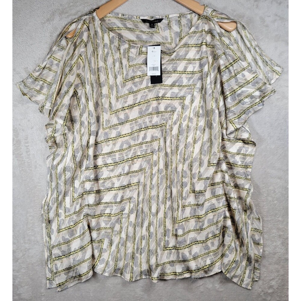 Banana Republic Top Blouse Womens Sz M Geometric Short Split Sleeve Light